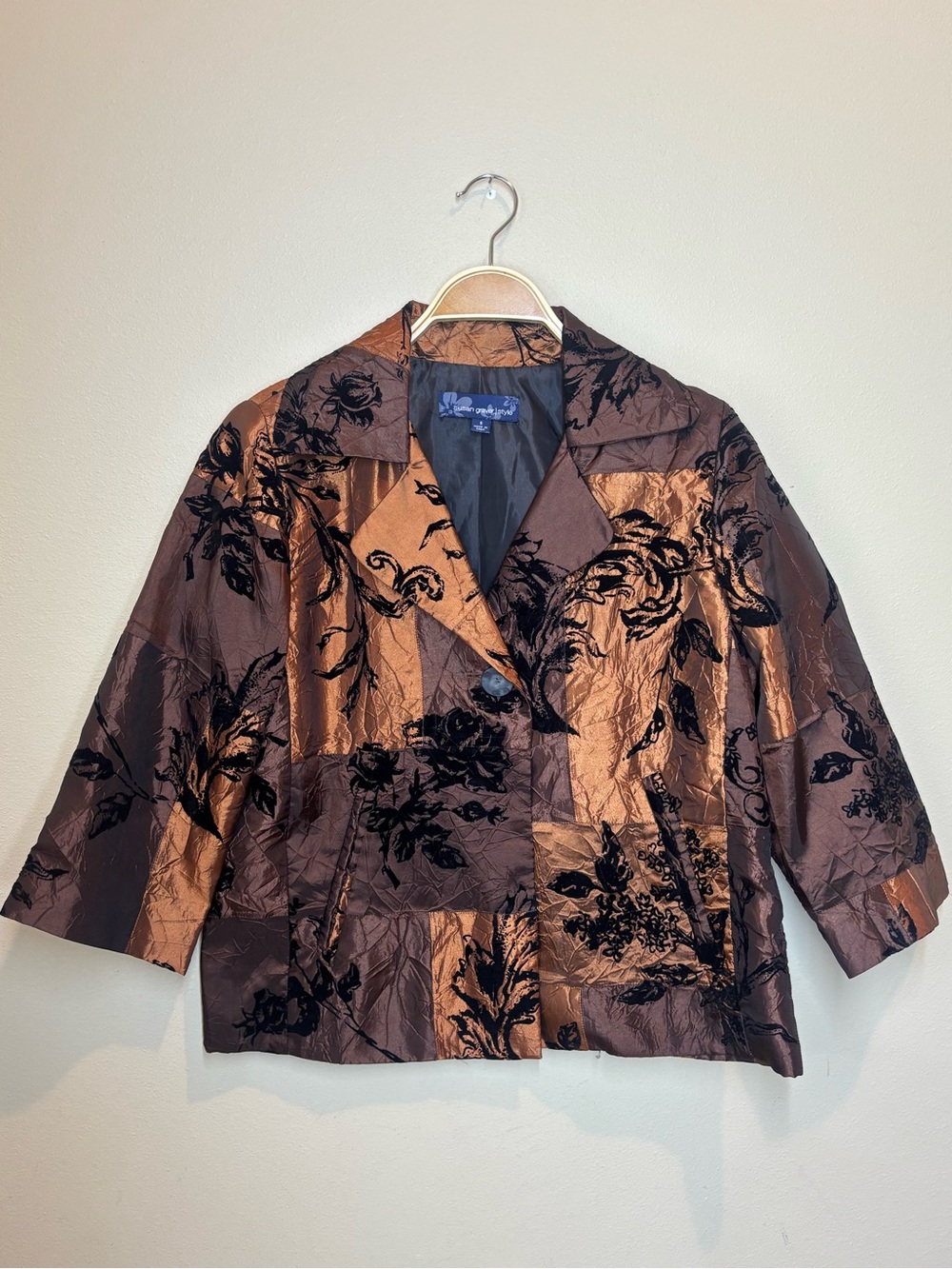 Susan Graver Copper velvet detail short 3/4 sleeve jacket, S, fall